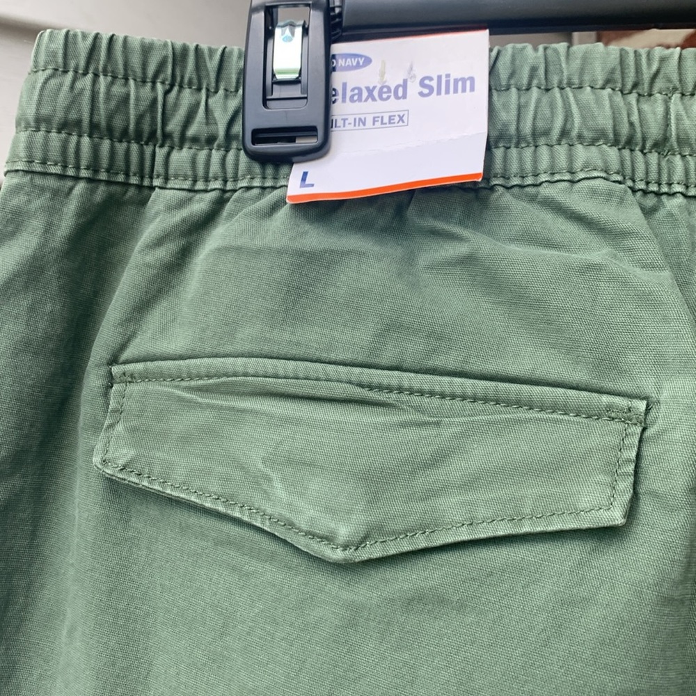 Old Navy Relaxed Slim Pants - Picture 4 of 6